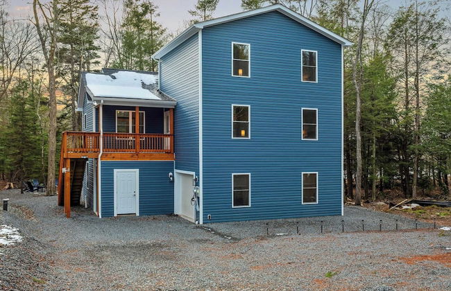 Lakeview Sunset Heaven Waterfront Escape + Private Dock Firepit + Game Room New Construction - Photo 53