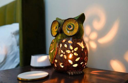 Peridot Suite - NEW 2bdrm 2bath Loft near Mass! - Photo 10