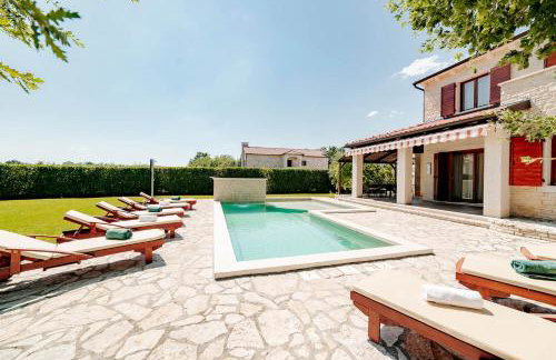 Villa Alma mit privatem Saltwater Pool - Photo 4