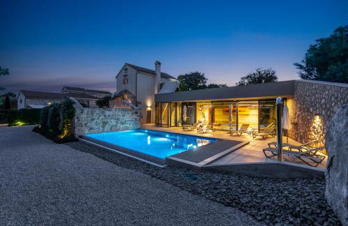 Luxury Jerini Estate - Photo 3