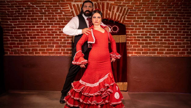 Espectáculo en la cueva histórica Essential Flamenco - Foto 3, Bailaores preparados para el show