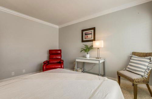 Chic Coastal Home with Outdoor Oasis in Oxnard! - Foto 24