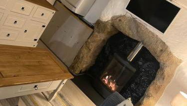 Bumblebee Cottage - Photo 3