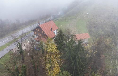 Apartment Stone and Wood - Photo 18