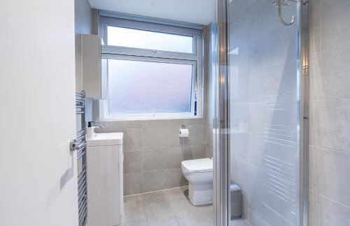 City of London Deluxe 4BR Steps to Tube - Foto 30