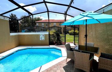 Stylish 3 bd townhouse near Disney with private pool. - Photo 4