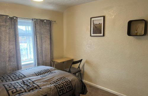 Five Oaks House- Entire 3 Bedroom House for Family & Contractors with up to 5 sleep- NO PARTIES ALLOWED - Foto 15