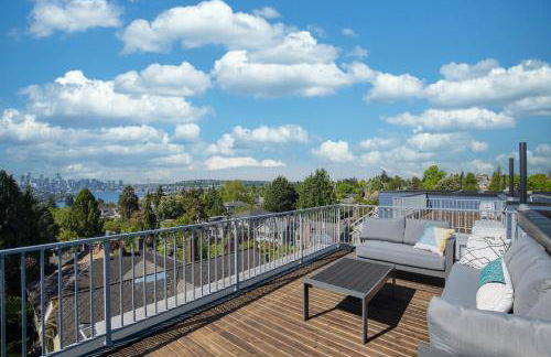 Rooftop Patio with Waterview, Private Garden & Grill 3BR 3BA- Modern Cityscape - Foto 10