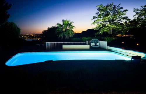 Exclusive Authentic Riviera Villa - Private Pool, Pétanque Court, Panoramic Mediterranean Sea & Estérel Mountain Views - Foto 57