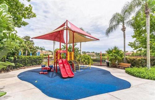 Lakefront Retreat 4BR-3BA Pool Home Near Disney - Foto 7