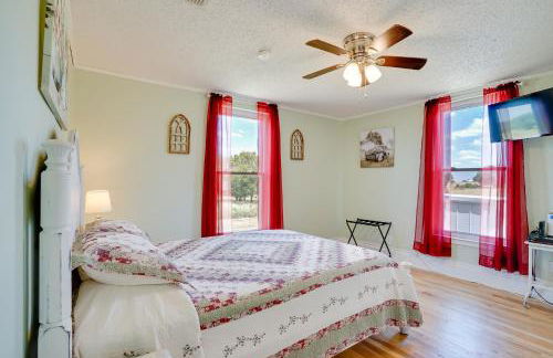 Decatur Farmhouse Getaway with Deck and Backyard - Photo 25