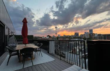 Muse- Morgan Wallen Speakeasy and Giant Balcony - Foto 26