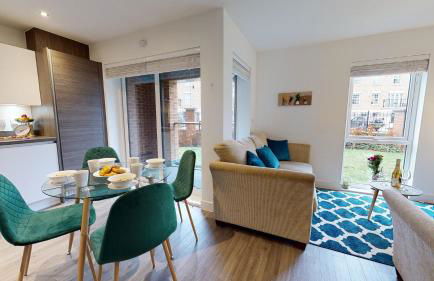 Luxury 2 Bed Apartment with Parking near London - Foto 6