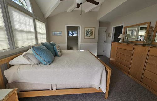 Single Family, Ocean Block, Wifi, Washer And Dryer, Second 2Nd Home From The Ocean! 2Nd From Ocean Contemporary Ship Bottom Home 14010 - Photo 26