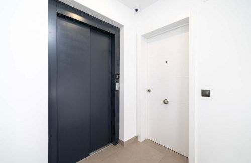 Fabulous beachside penthouse - Photo 23