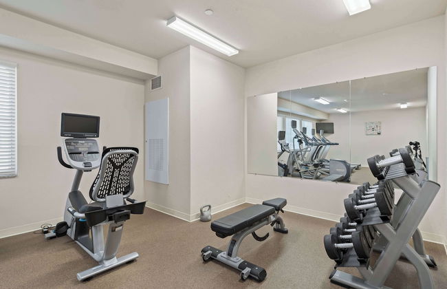 WaterWalk Extended Stay by Wyndham Kansas City - Overland Pk - Photo 72