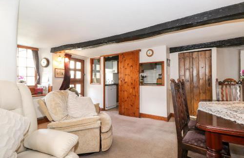 Castle Lodge - Photo 11