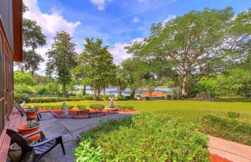 Serene Lakefront Room with Private Bath & Scenic Views in Lake Helen, Florida - Foto 9