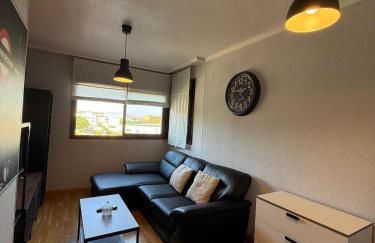 Enjoy the sun and pool in this fabulous apartment - Foto 43