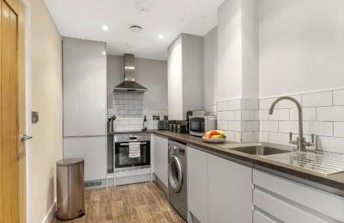 Executive Apartments - Photo 6