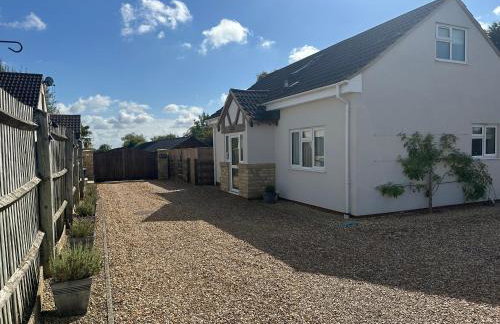 Old Groom's Cottage - Photo 1