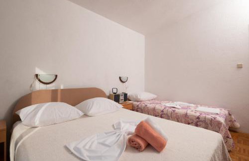 Marina's Apartments - Photo 11