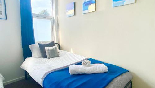 Cosy 4BR Home - Free WiFi -Ideal for Contractors - Foto 3, towels