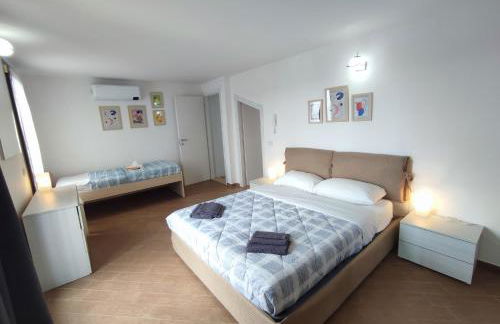 Villa Bassani, grande e luminosa ideale per gruppi - Photo 18