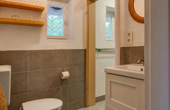 Beheizter Whirlpool und Panoramafenster vom Bett ins Grüne! - Foto 20