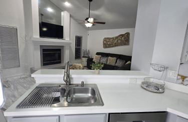 Pool house Best location in Wesley Chapel - Photo 67