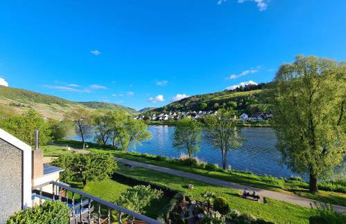 Weingut-Gästehaus-Haas - Foto 1