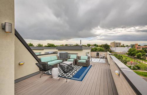 Upscale Townhome w/ Stunning Rooftop Views - Foto 22