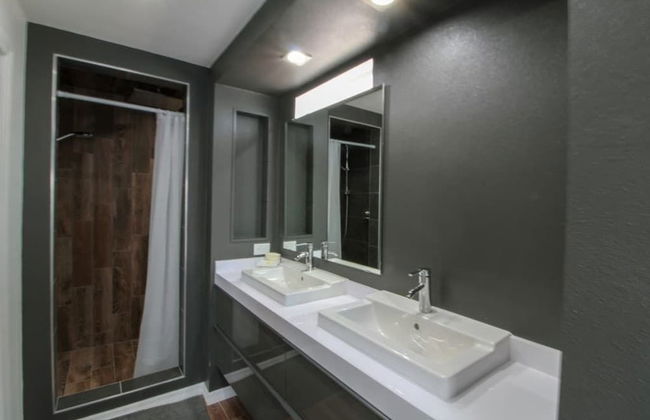 South Facing Villa - Modern Finishes - Photo 16