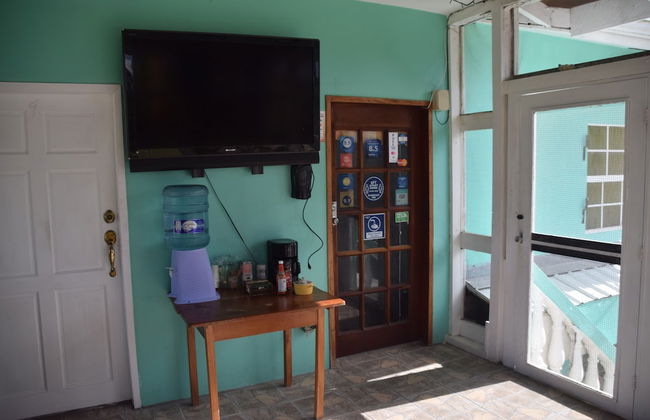 Bamboleo Inn Belize - Photo 3