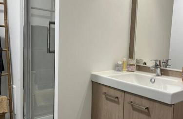 Superbe Appart 2P pour 4 pers à 5 min TGV RER Orly - Foto 3