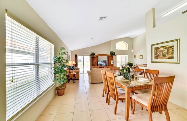 4 Br Pool Home with Spa in Aviana - Foto 12