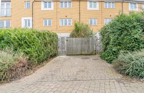 Milton Keynes 5BR Contractor house, families/ groups welcome. - Photo 23
