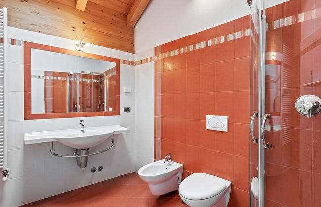 Belvilla by OYO Charming Apartment in Brez With TV - Foto 19