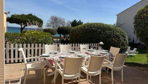 Casa con jardín a 25 metros de la playa. LA T. - Foto 5, Garden view