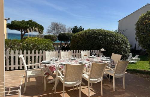 Casa con jardín a 25 metros de la playa. LA T. - Foto 5