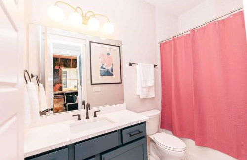 Designer Single Family House-Rooftop- Hot Tub - Foto 51