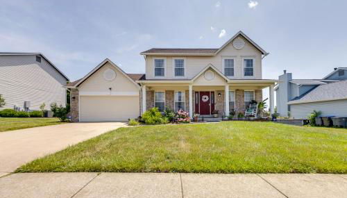 Families Welcome! Spacious OFallon Home with Yard - Foto 1