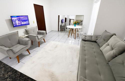 Apt3 Grande com 2 Quartos 2 cama-casal WIFI Smart TV Garagem a 1 min Rodoviaria - Foto 22