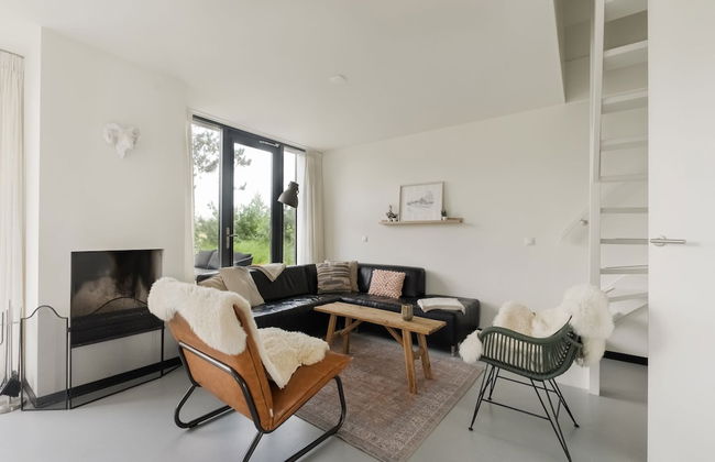 Beautiful Holiday Home Near the sea - Photo 4