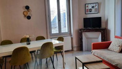 Apparts Coeur Historique de Thiers - Tarifs dégressifs - Idéal PROS - Foto 3