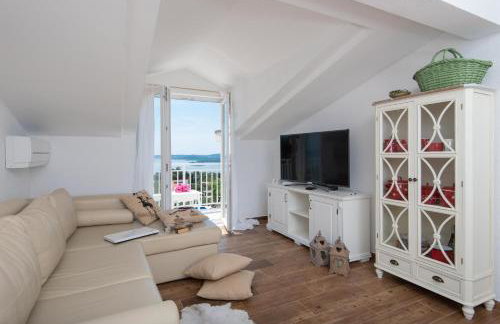 Top of the Hills Apartments LLR - Photo 16