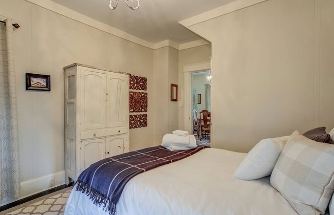 1893 Classic 4 Blocks From Great Dining & Shops - Photo 6