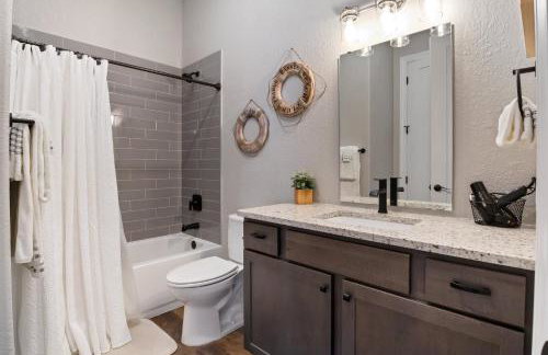 Amazing Top Floor Condo at Topsider Resort Community - Photo 37