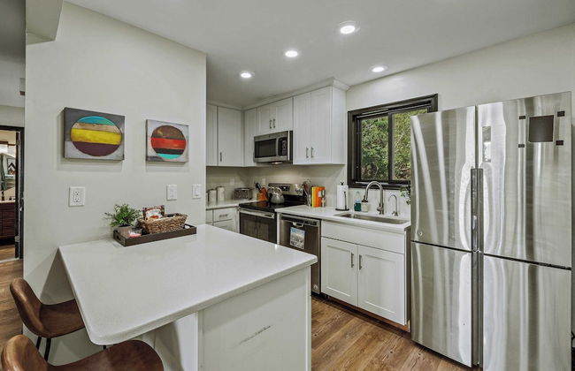 Strawberry Shores by Avantstay Lakefront Private Beach - Photo 11