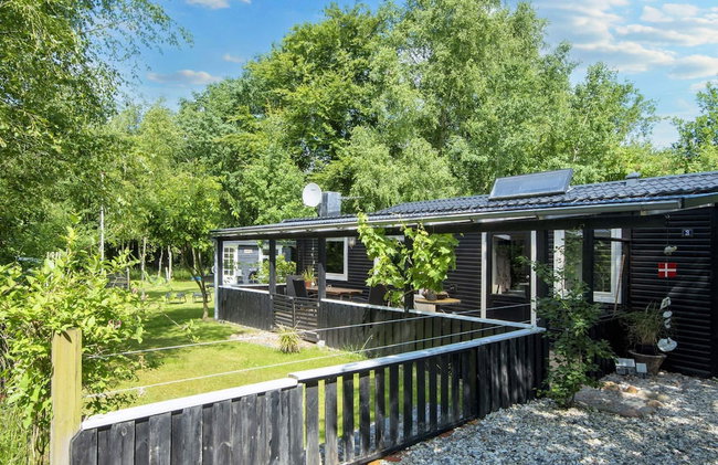 5 Person Holiday Home in Thyholm - Photo 32